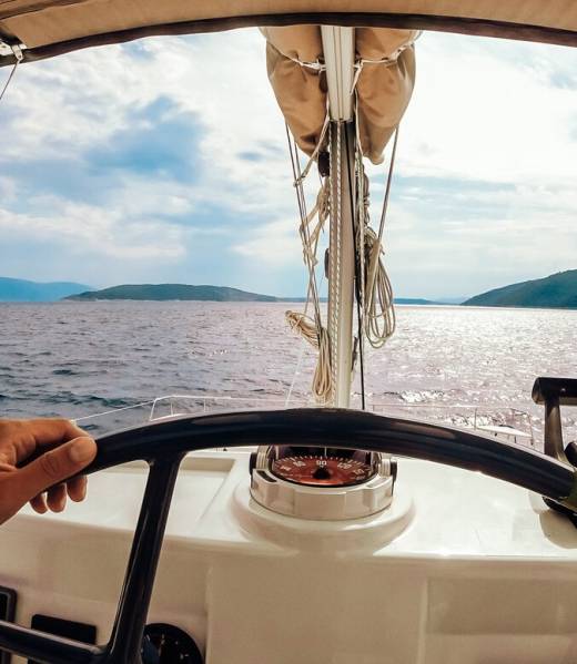 ship-control-panel-with-steering-wheel-captain-bridge_1153-3642